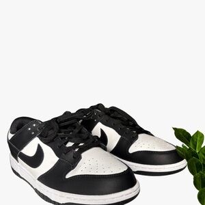 Nike Black and White Sneakers